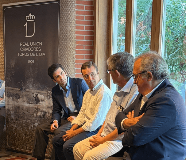 La RUCTL reúne a sus Jóvenes Ganaderos para analizar la Feria de San Isidro