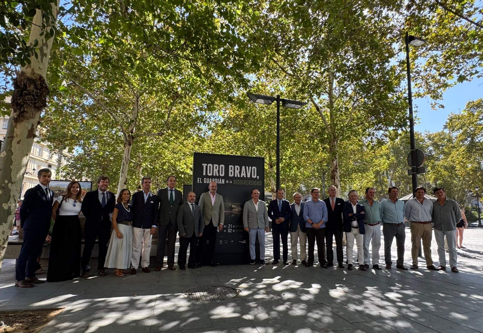La RUCTL y el Ayuntamiento de Sevilla convierten Puerta de Jerez en escaparate del toro bravo y la biodiversidad